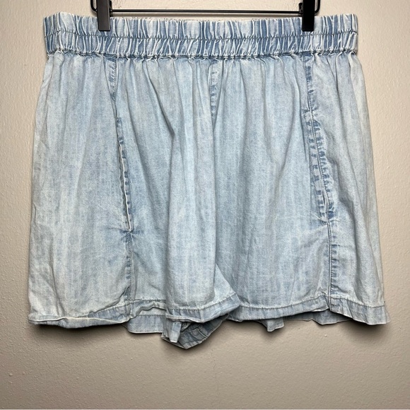 We The Free Get Free Chambray Blue Pull-On Shorts XL Casual Pull On Cotton Boho - Picture 2 of 9
